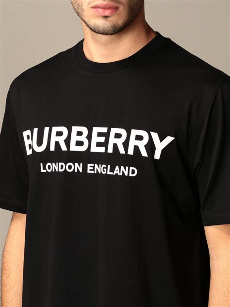 t-shirts burberry|Men’s Designer T.